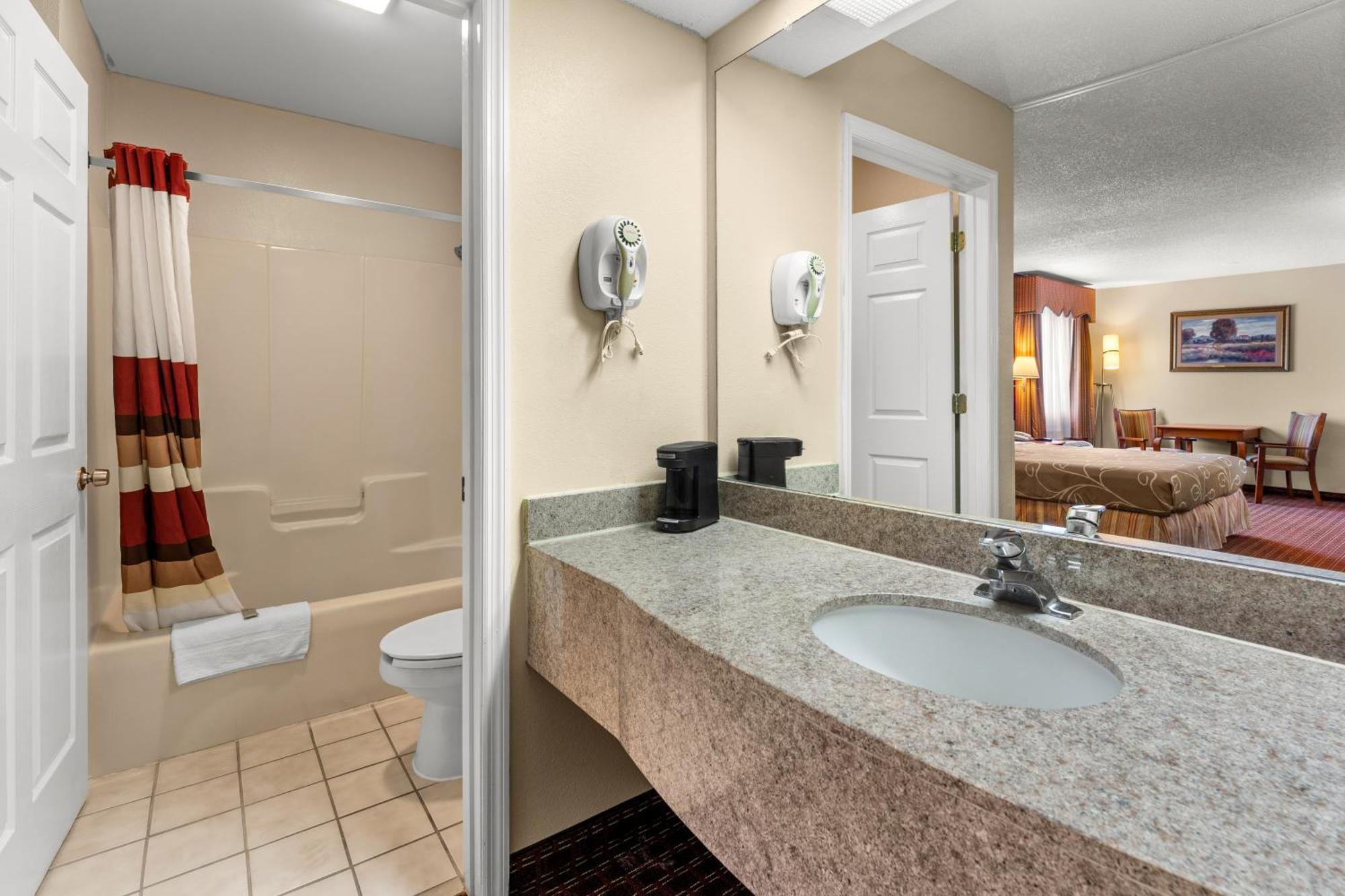 Americas Best Value Inn-Montezuma Extérieur photo