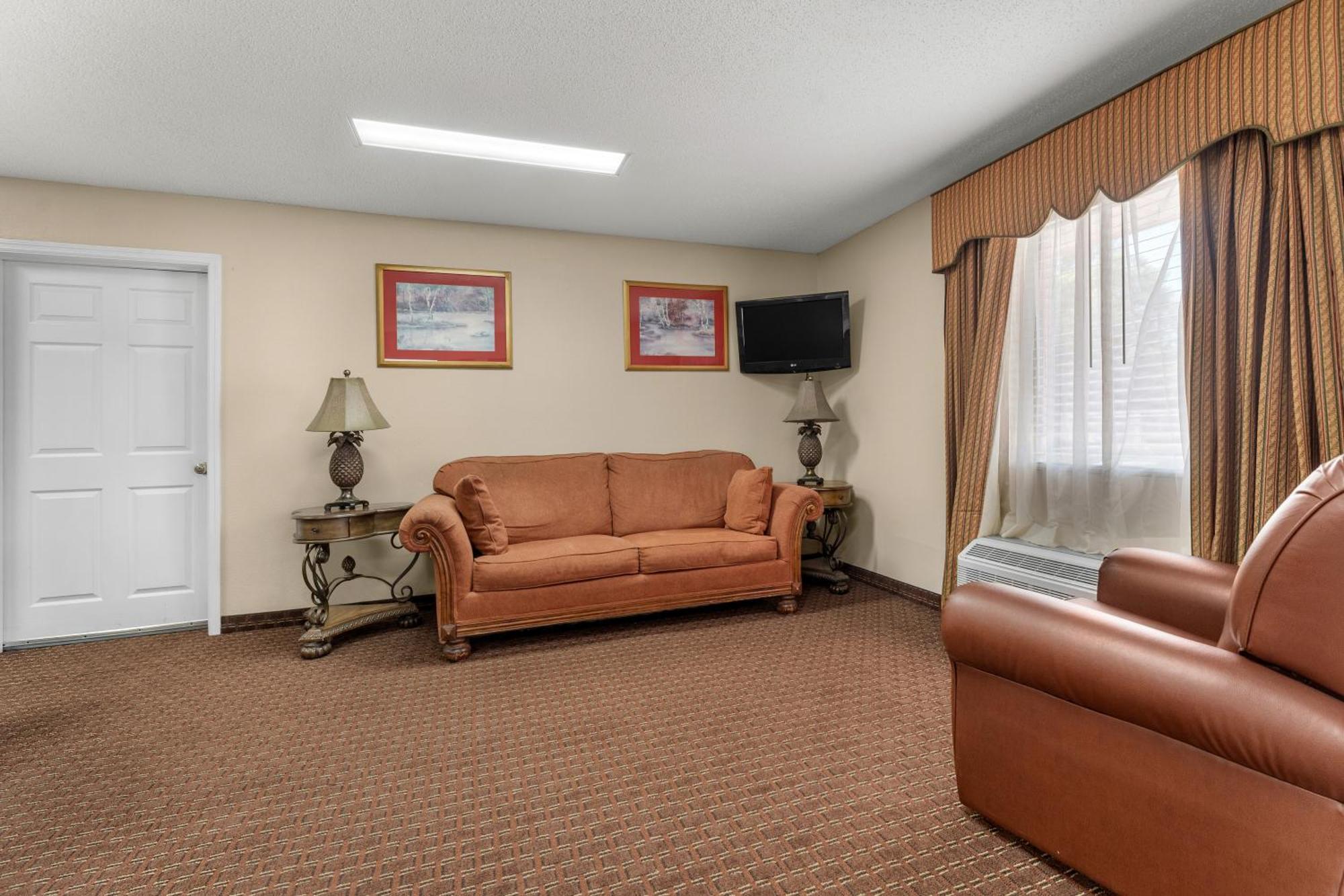 Americas Best Value Inn-Montezuma Extérieur photo